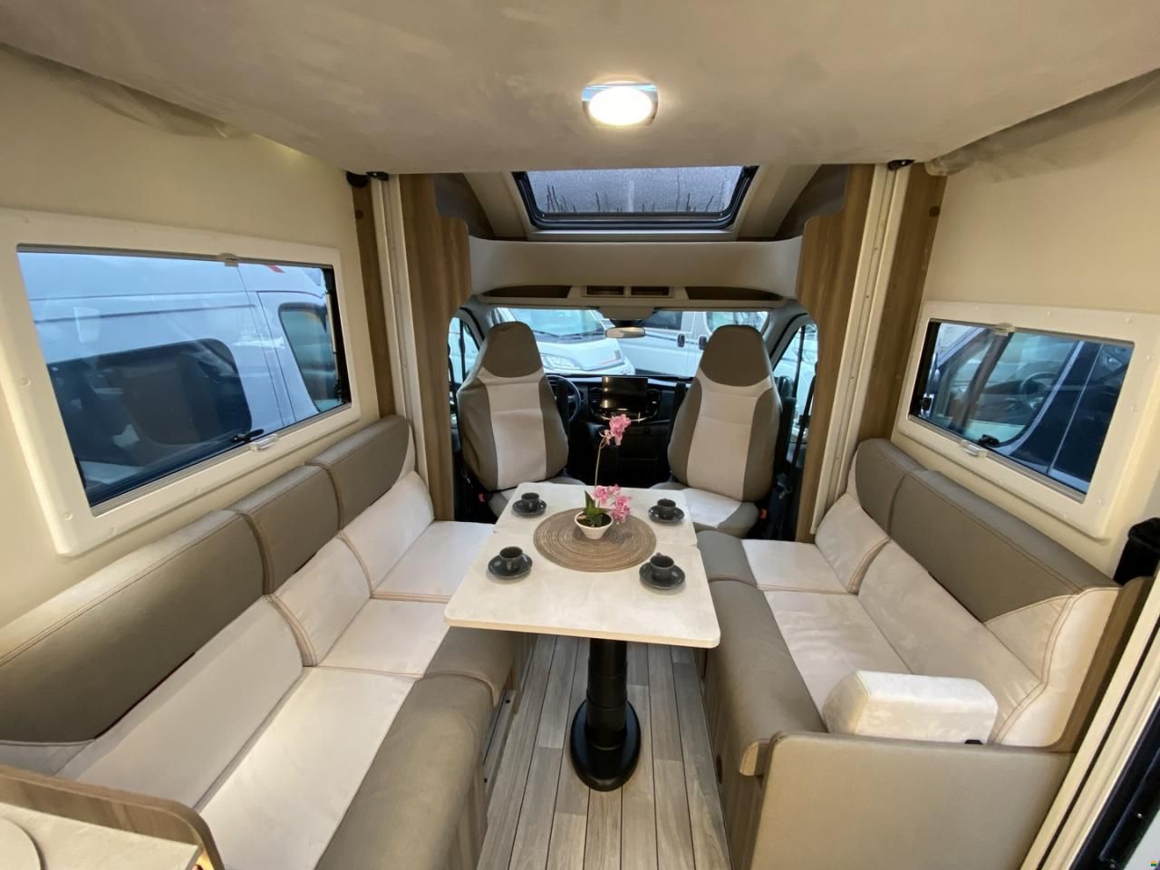 Roller Team Kronos Fit 230 TL, Ford 165PS Automat