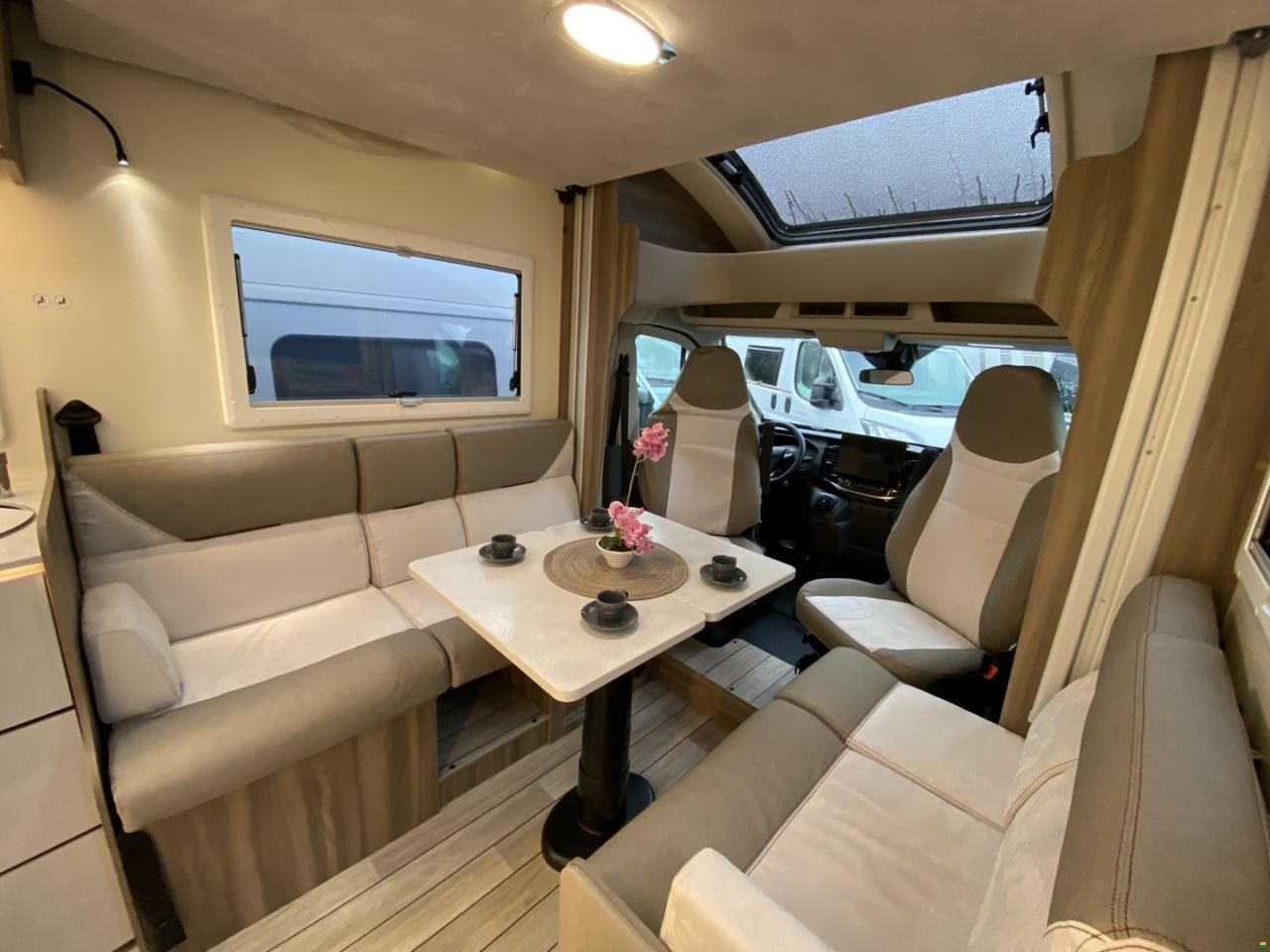 Roller Team Kronos Fit 230 TL, Ford 165PS Automat