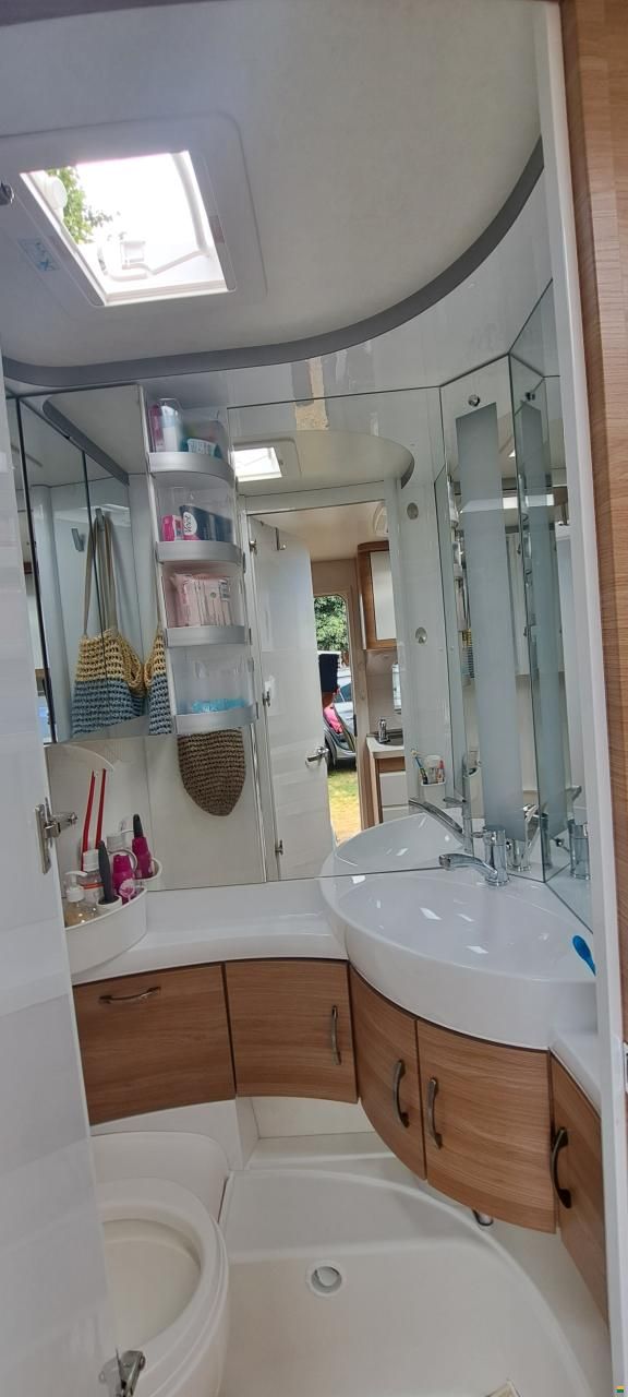 Hobby 490 KMF De Luxe