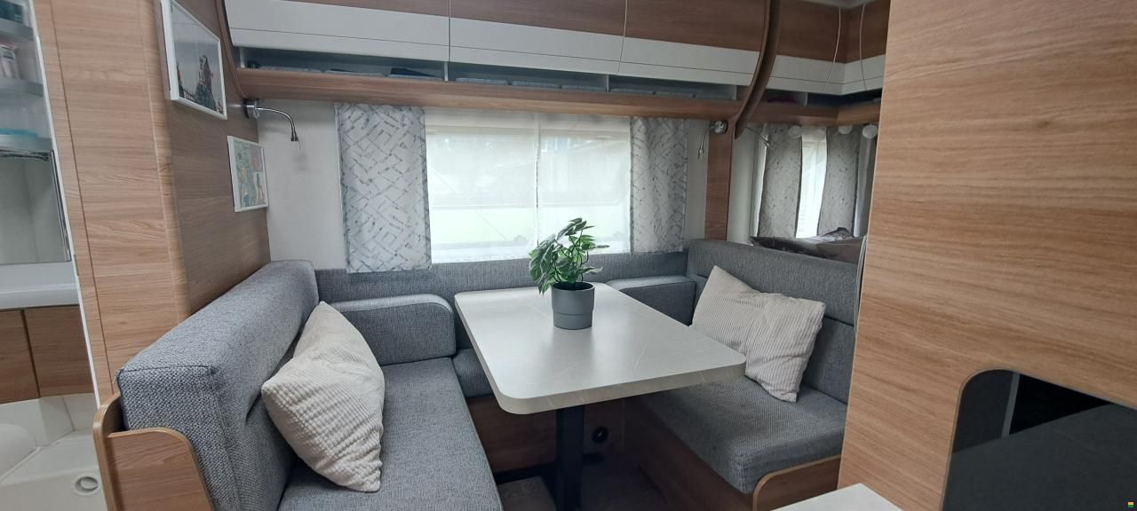 Hobby 490 KMF De Luxe