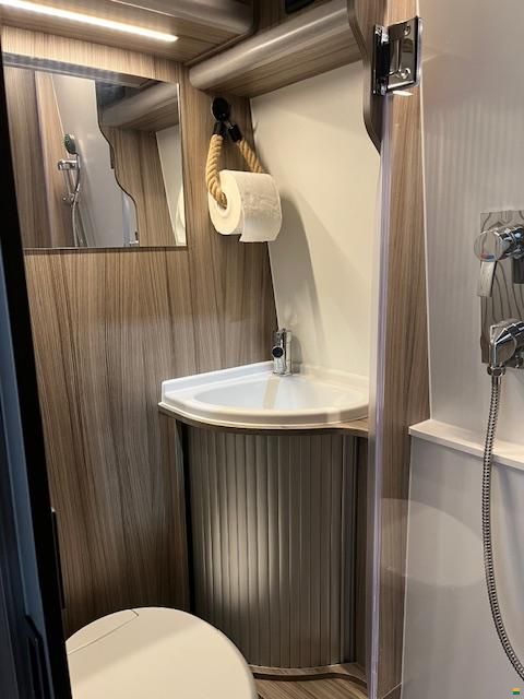 Megamobil Mega Lounge 640