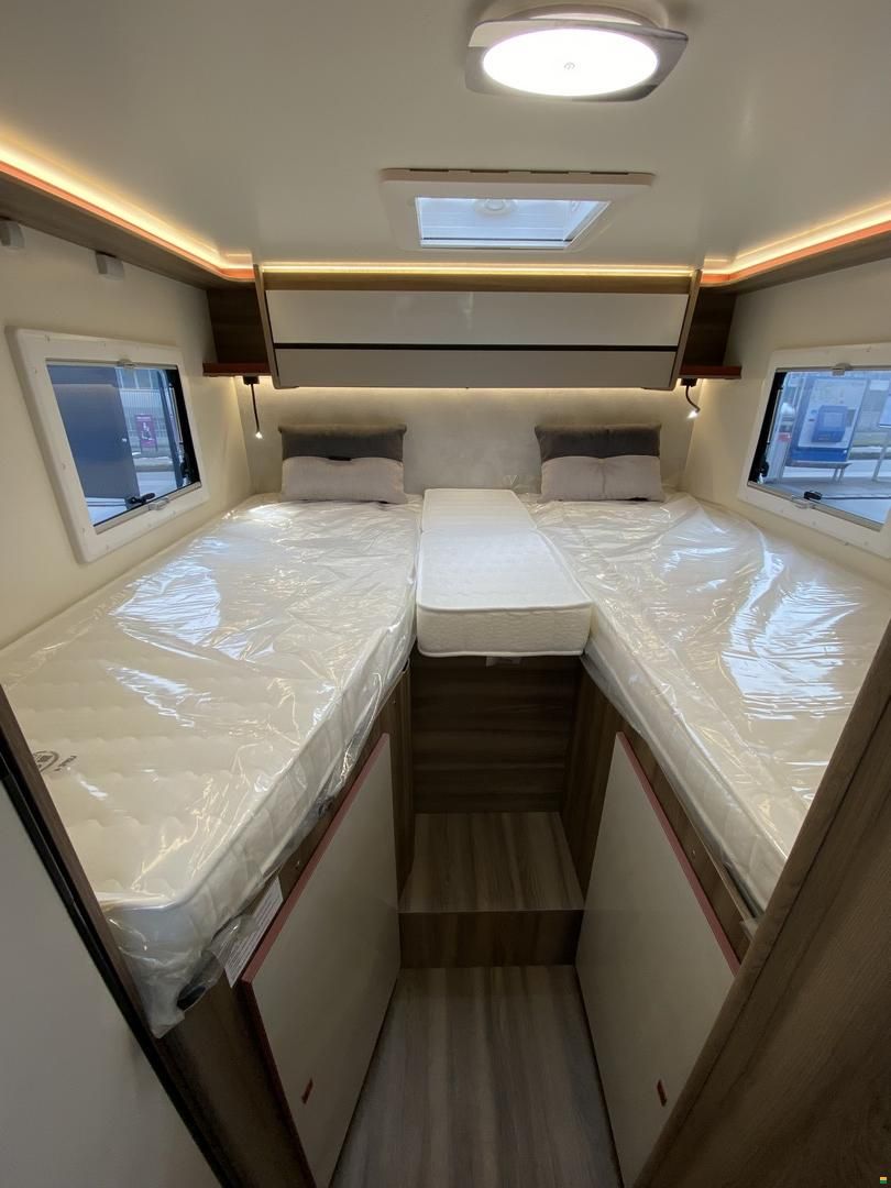 Roller Team Kronos Fit 281 TL, Ford 165PS Automat