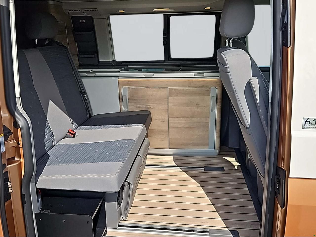 Volkswagen T6.1 California Ocean 4M