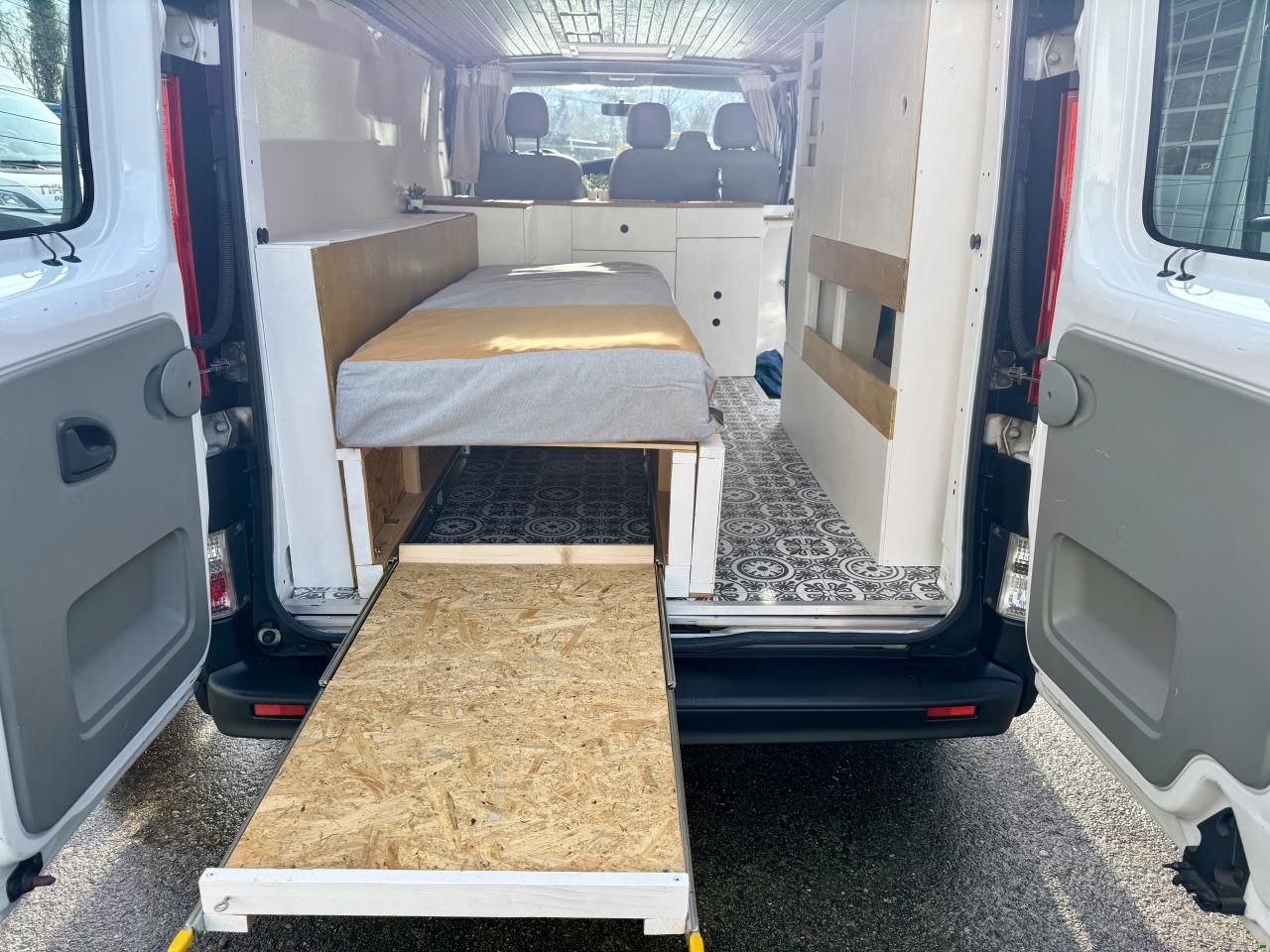 Opel Vivaro Camper