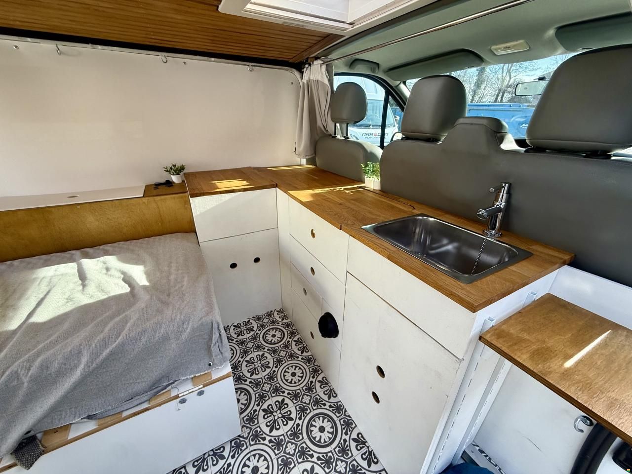 Opel Vivaro Camper