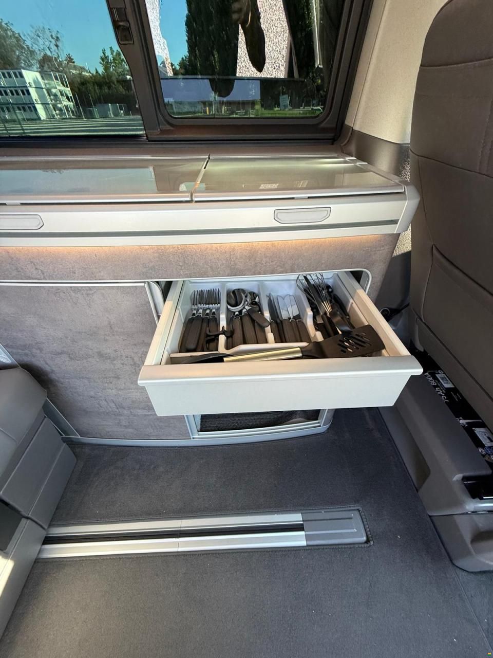 Volkswagen T 6.1 California Ocean Edition