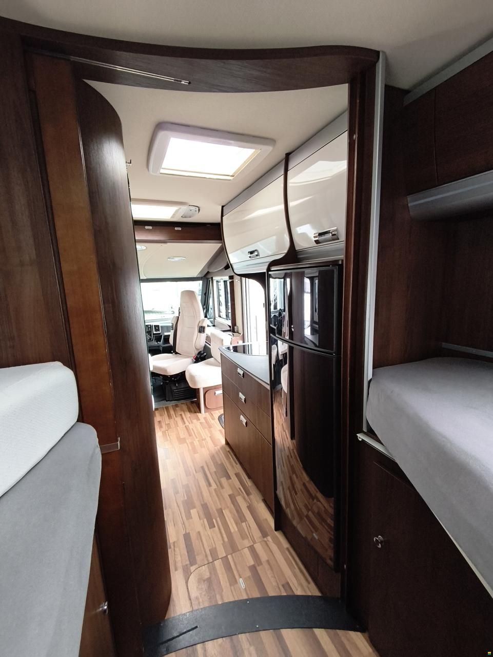 Ecovip 609 mit Einzelbett, Hubbett!