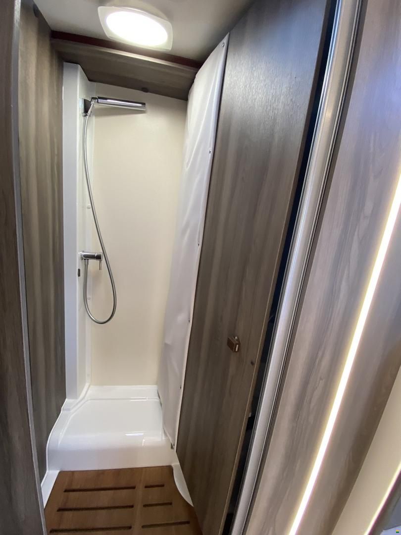 Roller Team Kronos Fit 281P, Ford 165PS Automat