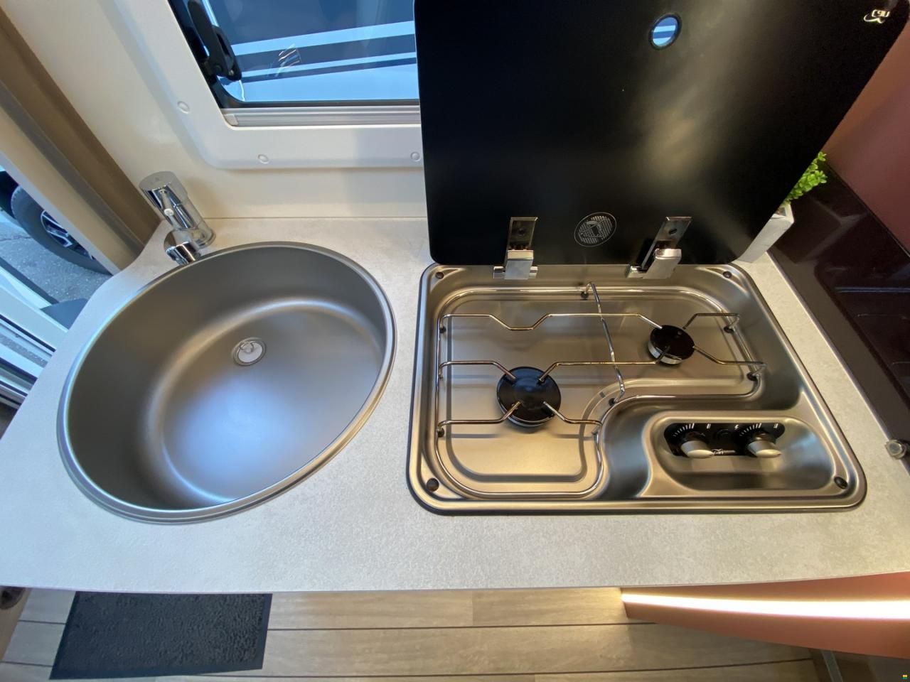 Roller Team Kronos Fit 281P, Ford 165PS Automat