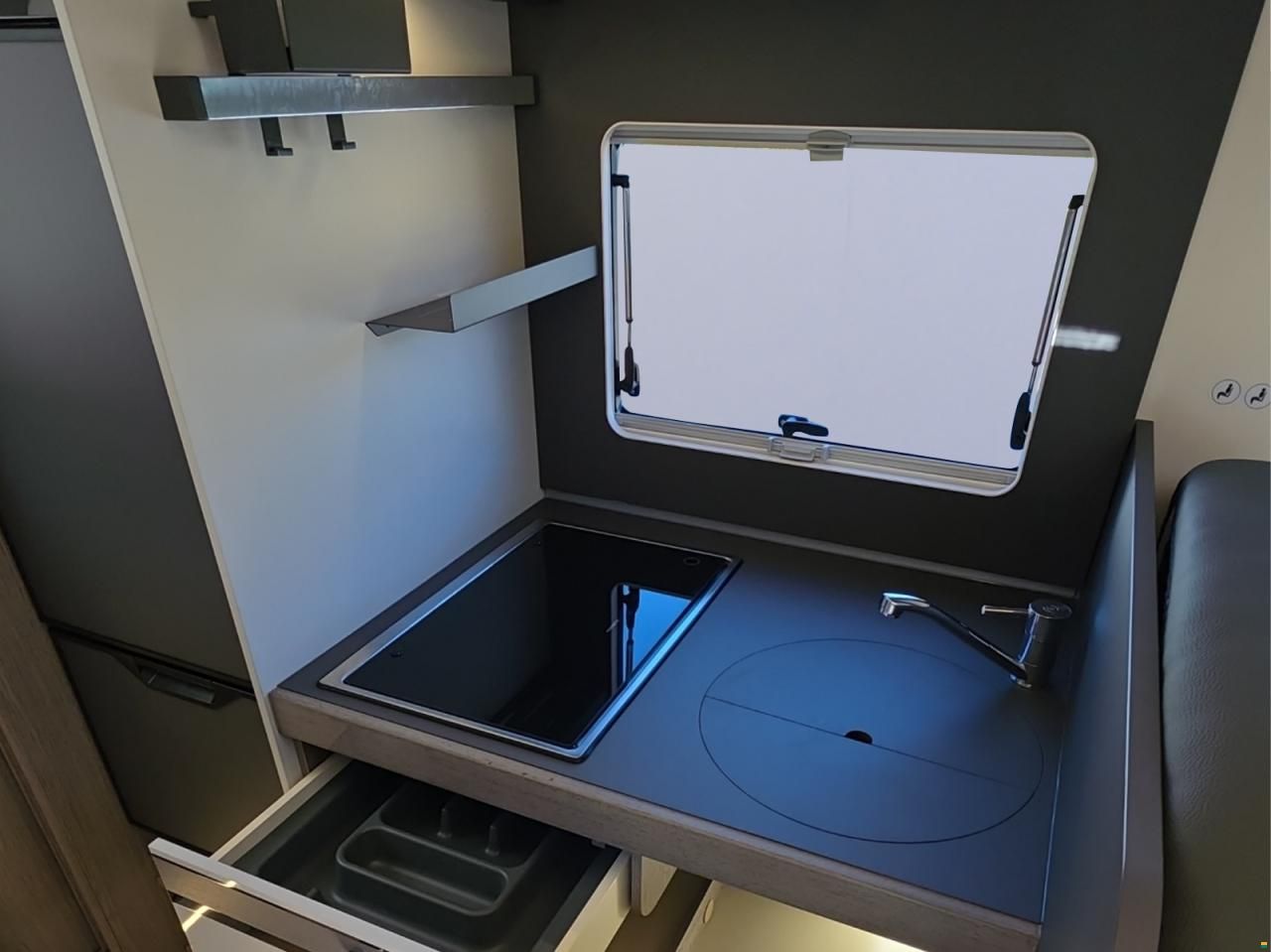 Roller Team Zefiro 285TL f&uuml;r 5 Personen