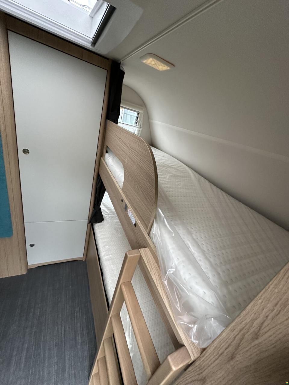 Dethleffs Aero 460 KR up