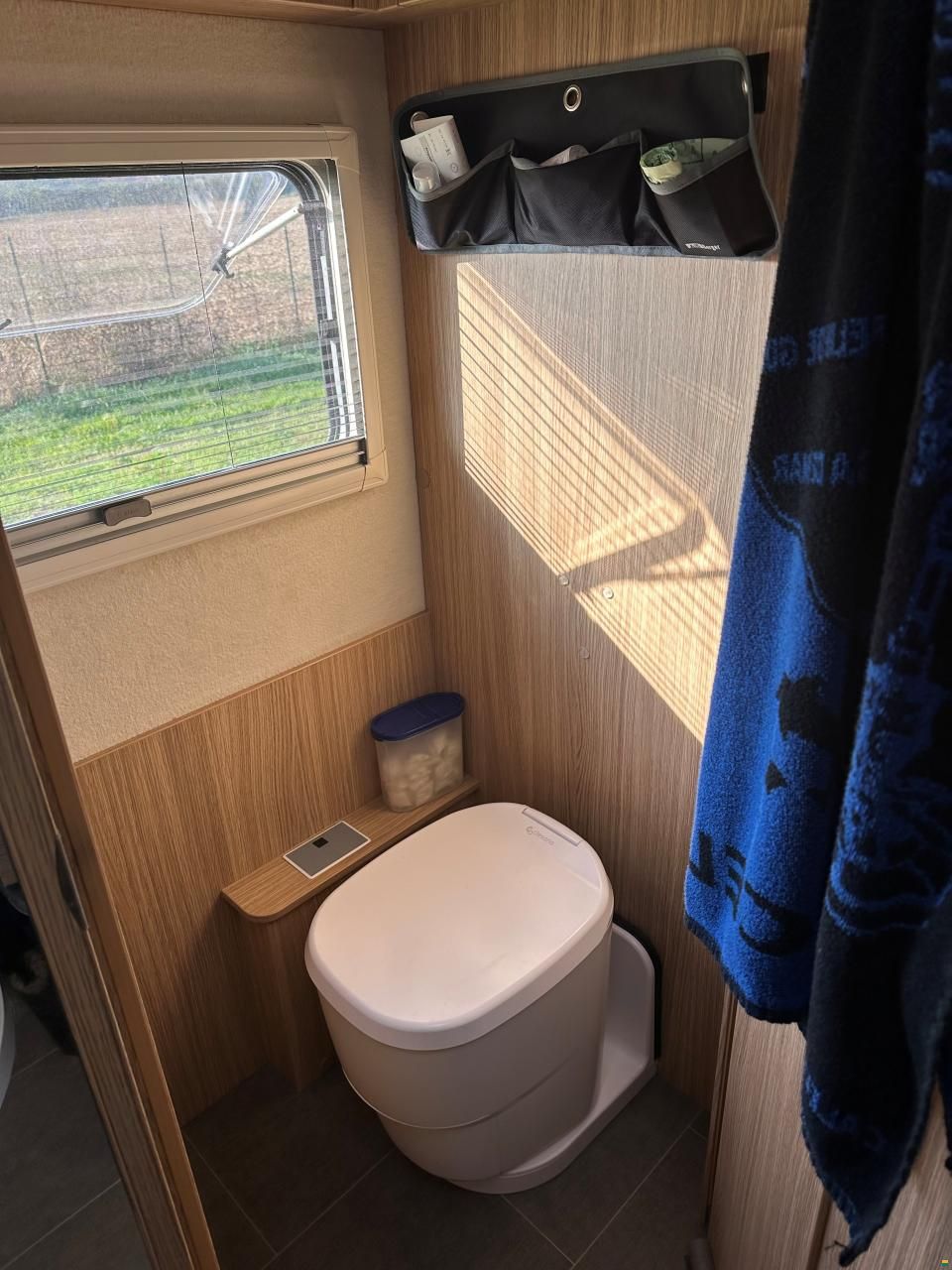 Niesmann-Bischoff Flair 920 EK