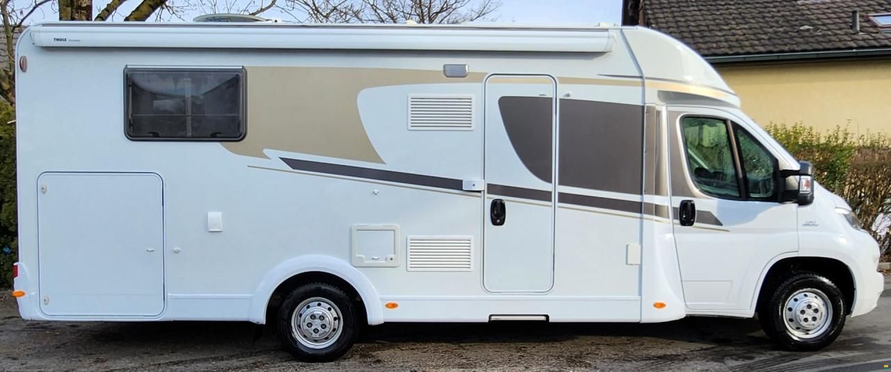 Carado T447 5-Plätzer / Hubbett