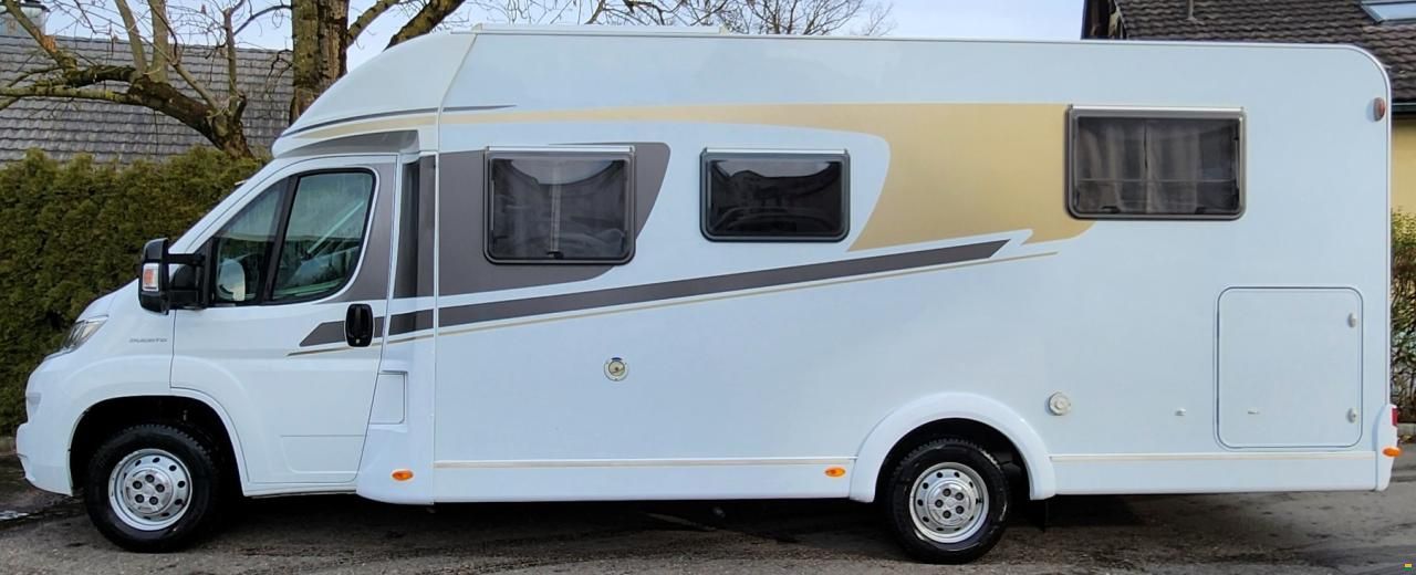 Carado T447 5-Plätzer / Hubbett