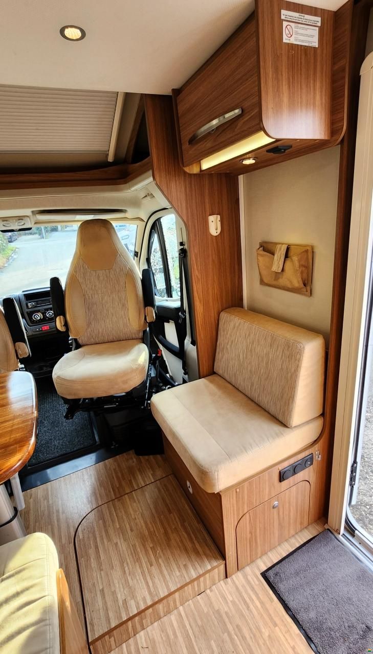 Carado T447 5-Plätzer / Hubbett