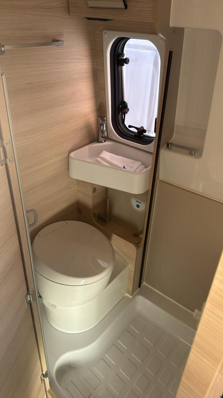 Challenger VAN V114 SPORT FULL