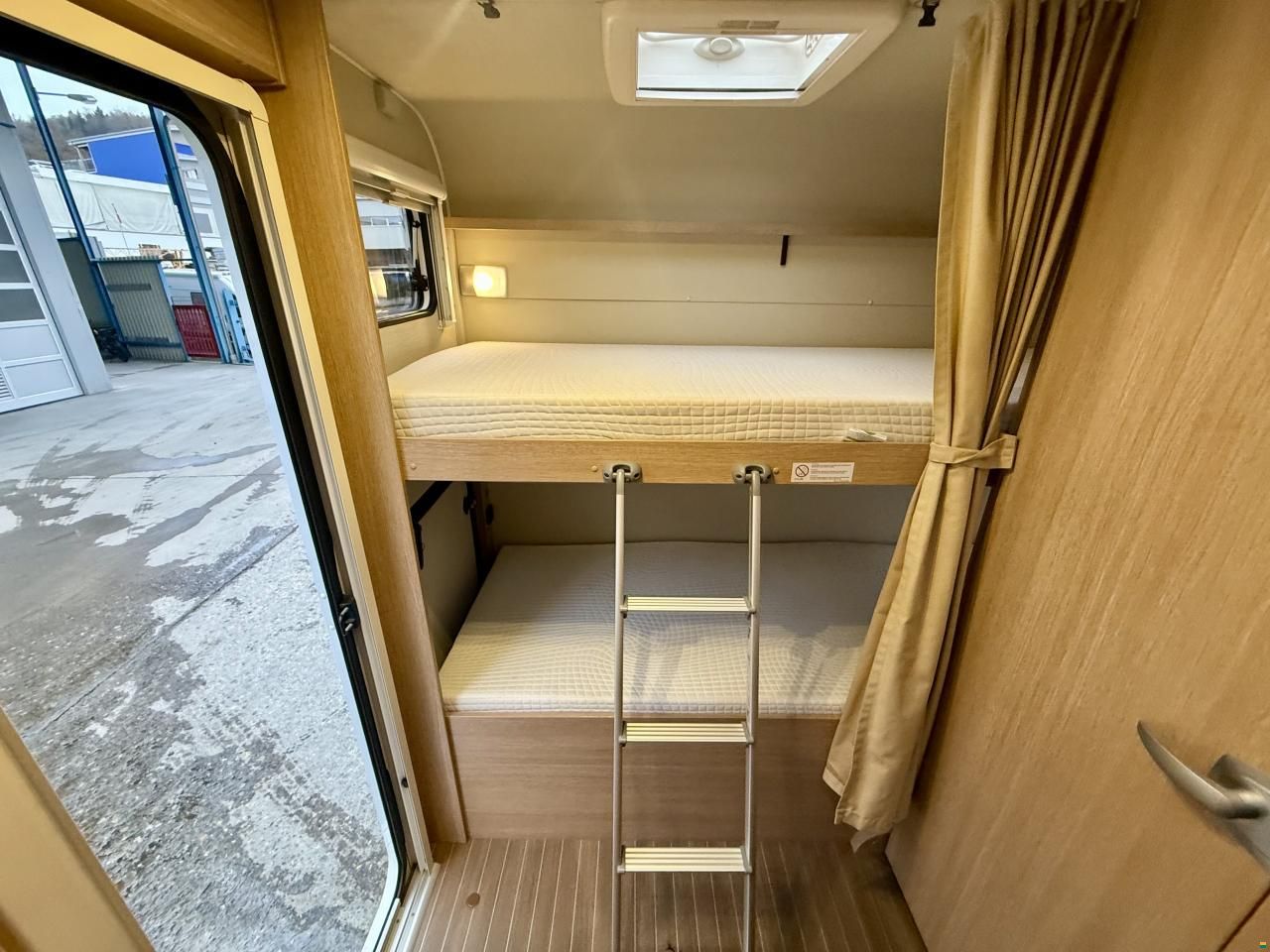 Sunlight A72 - Family Edition