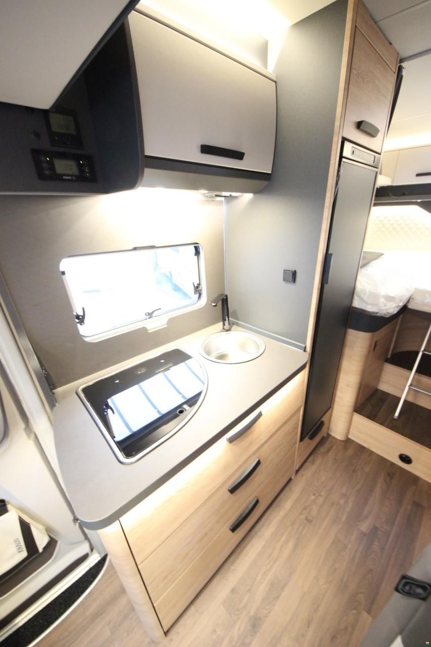 Knaus LIVE WAVE 650 MEG PlAT.SEL. (2026)