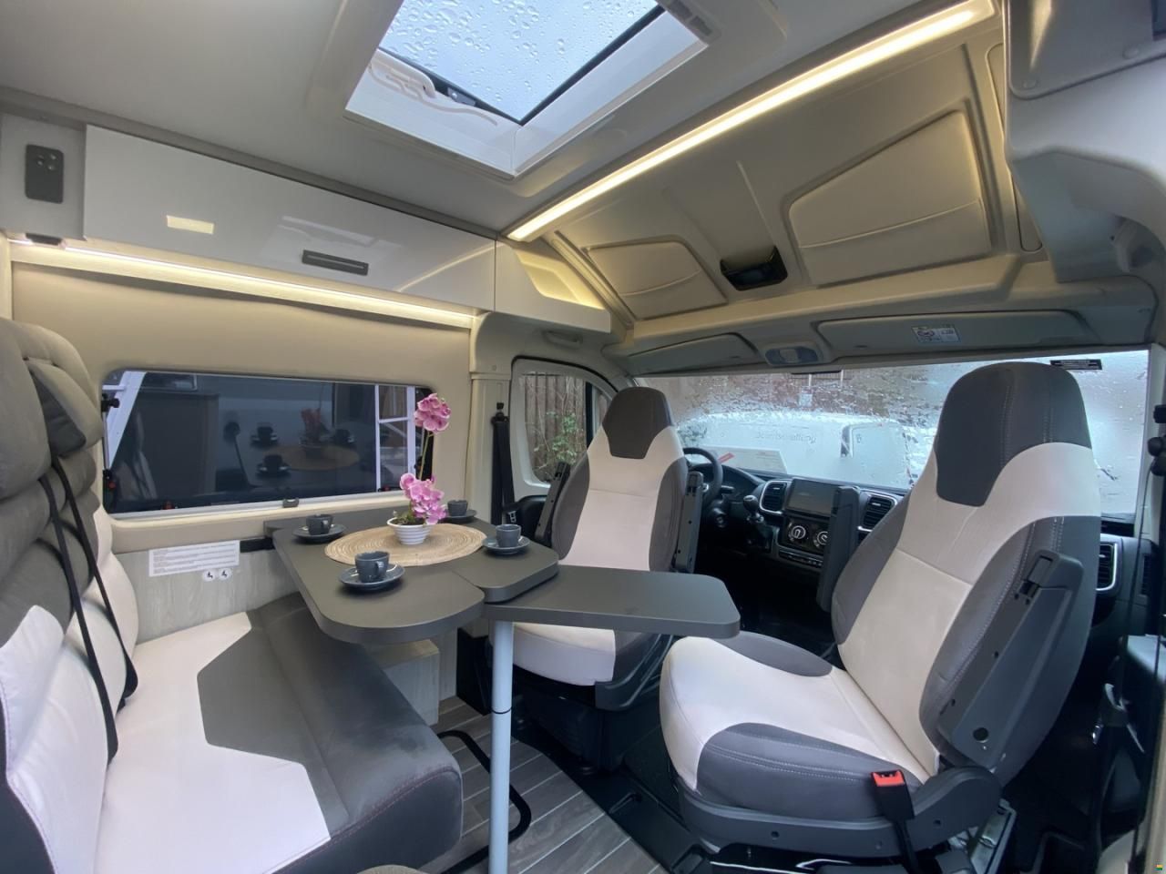 Roller Team Livingstone 5 Sport, Fiat 2.2MJ 140PS