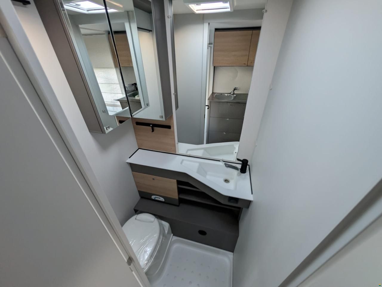 B&uuml;rstner B66 485 TS