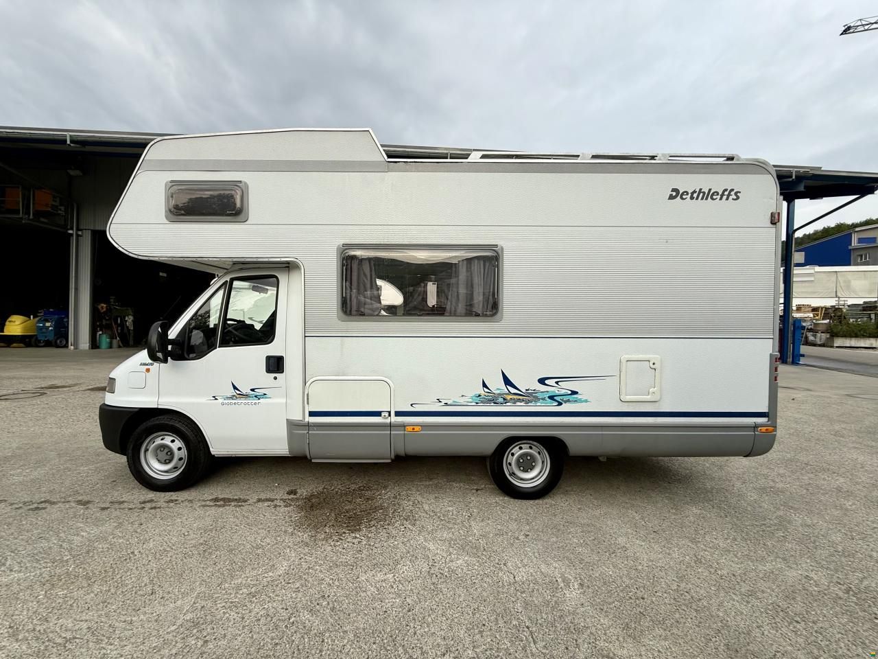 Dethleffs Golbetrotter A5880- Family Travel