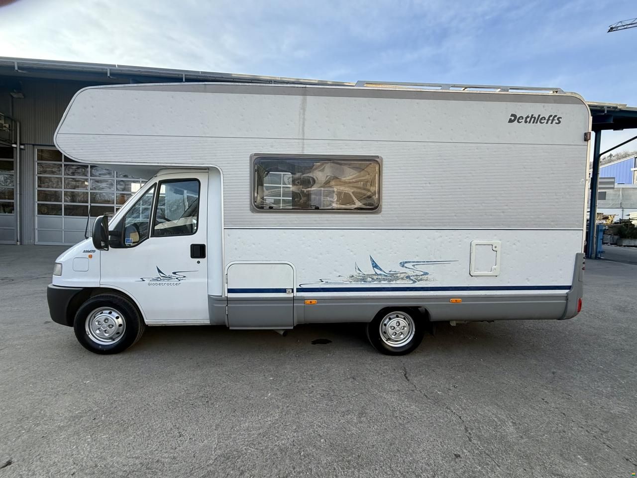 Dethleffs Golbetrotter A5880- Family Travel