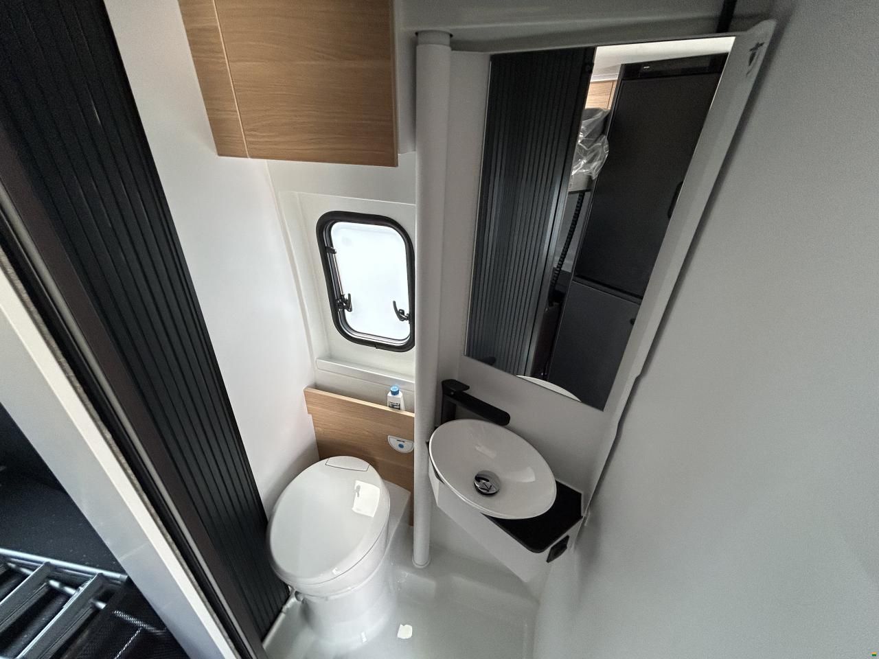 Adria Twin 640 SGX 60Y PopTop DeLuxe