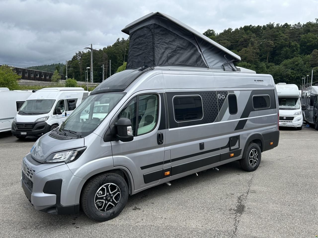 Adria Twin 640 SGX 60Y PopTop DeLuxe