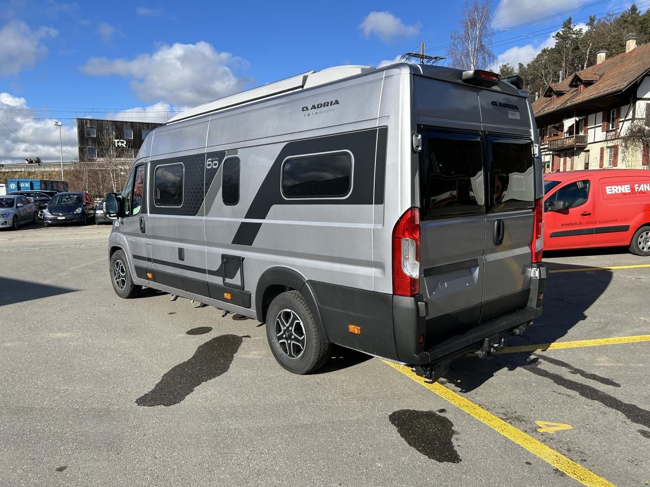 Adria Twin 640 SGX 60Y PopTop DeLuxe