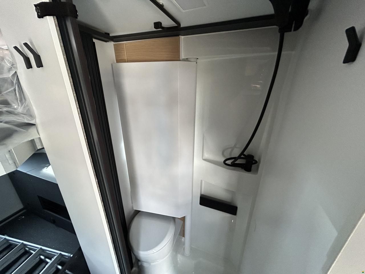 Adria Twin 640 SGX 60Y PopTop DeLuxe