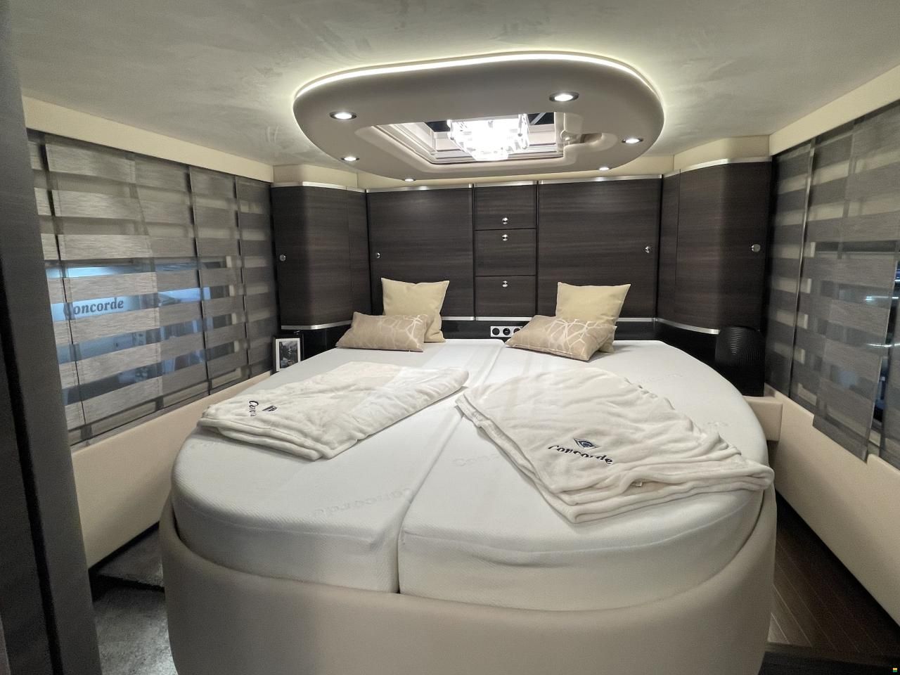 Concorde Liner - MB Actros 990 GI