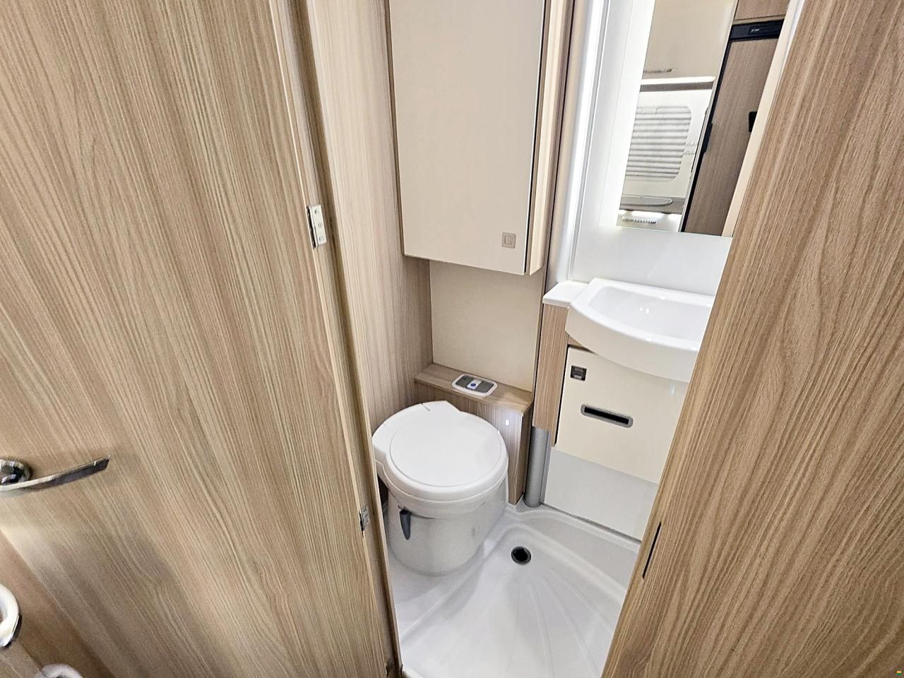 Bürstner Lyseo BT 690 G 2.3 MJ 150