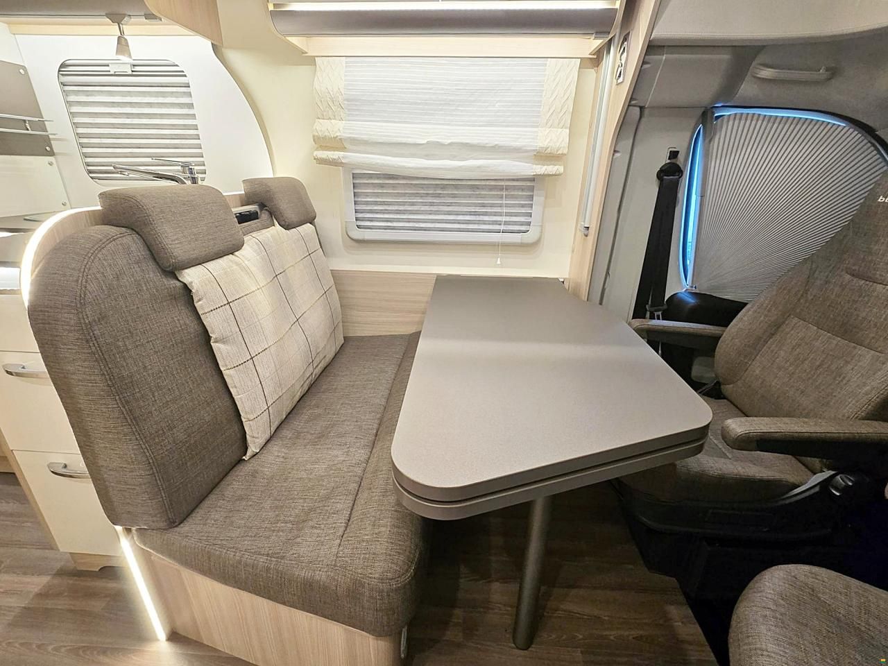 Bürstner Lyseo BT 690 G 2.3 MJ 150