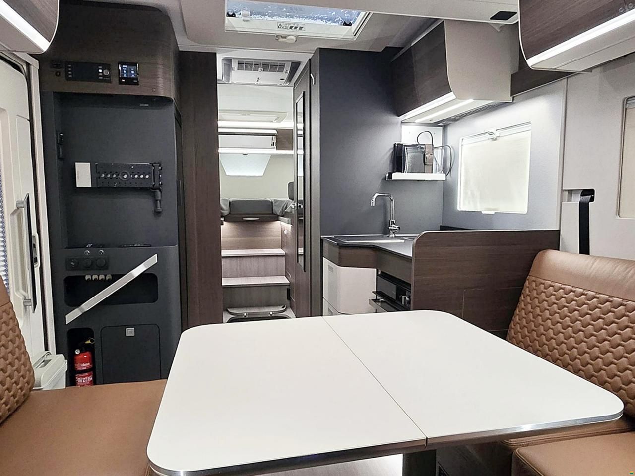 Adria Matrix 670 DL SUPREME 2.2 AUTOMAT 180MJ