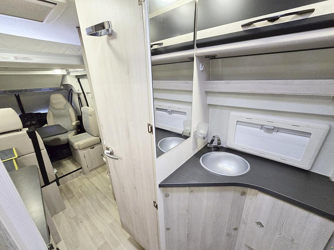 Karmann DEXTER 595 2.3 H3 MJ 150