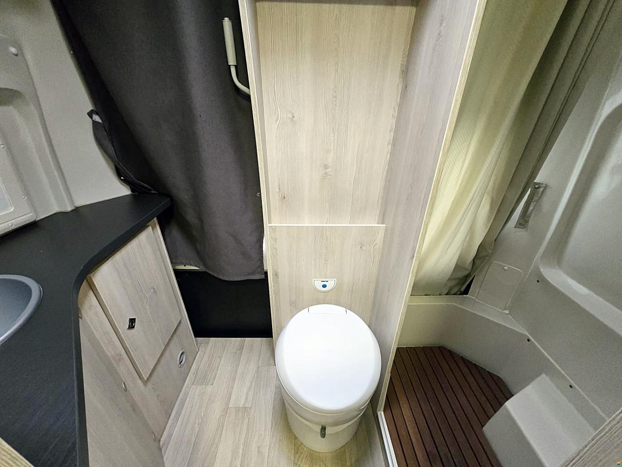 Karmann DEXTER 595 2.3 H3 MJ 150