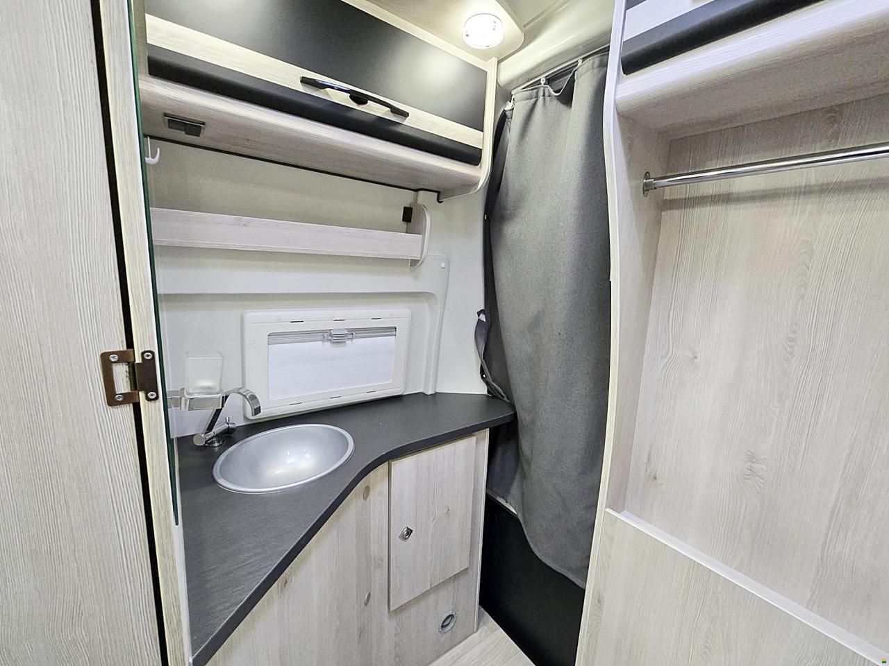 Karmann DEXTER 595 2.3 H3 MJ 150