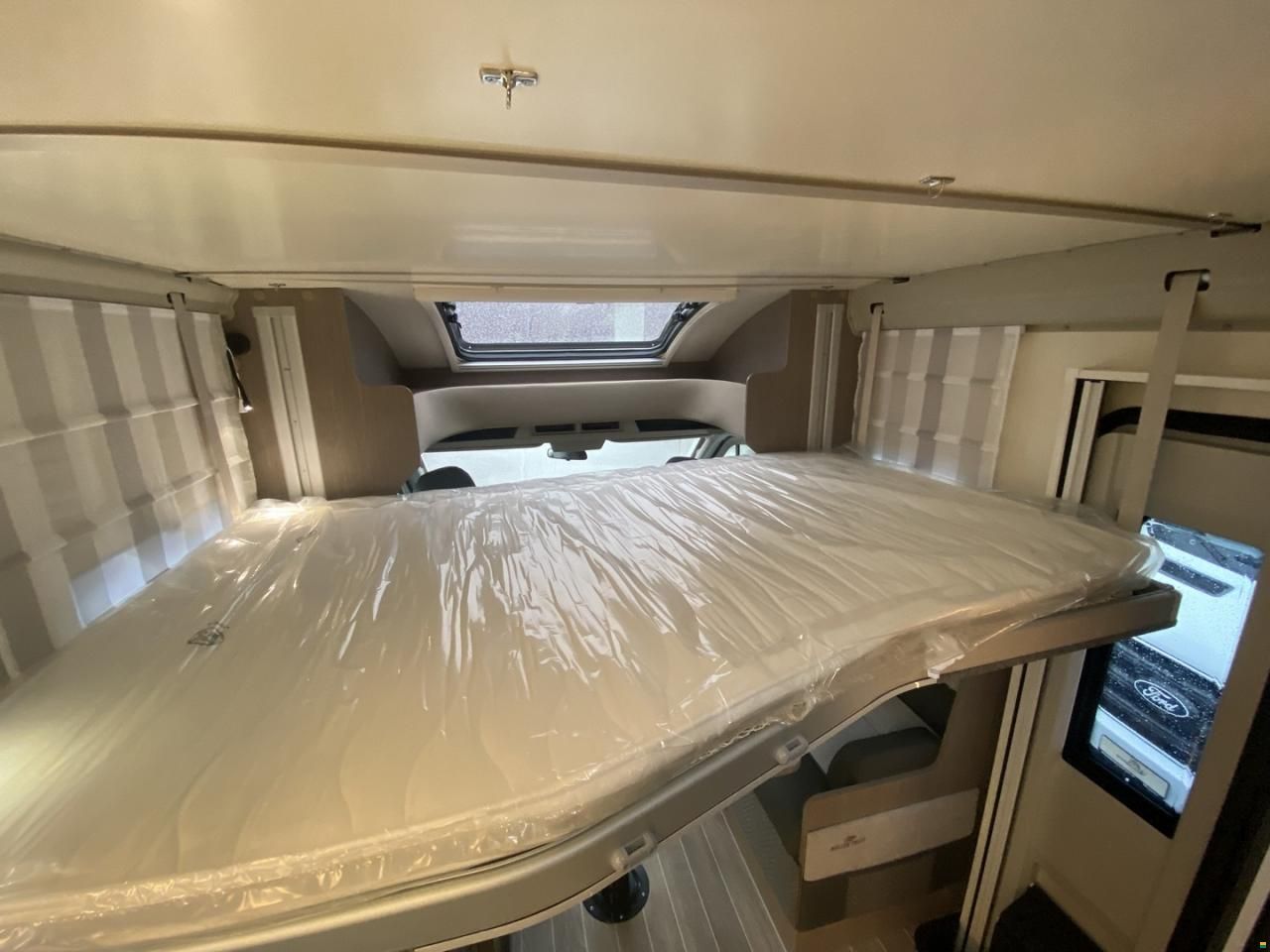 Roller Team Zefiro 287 TL, Ford 165PS Automat