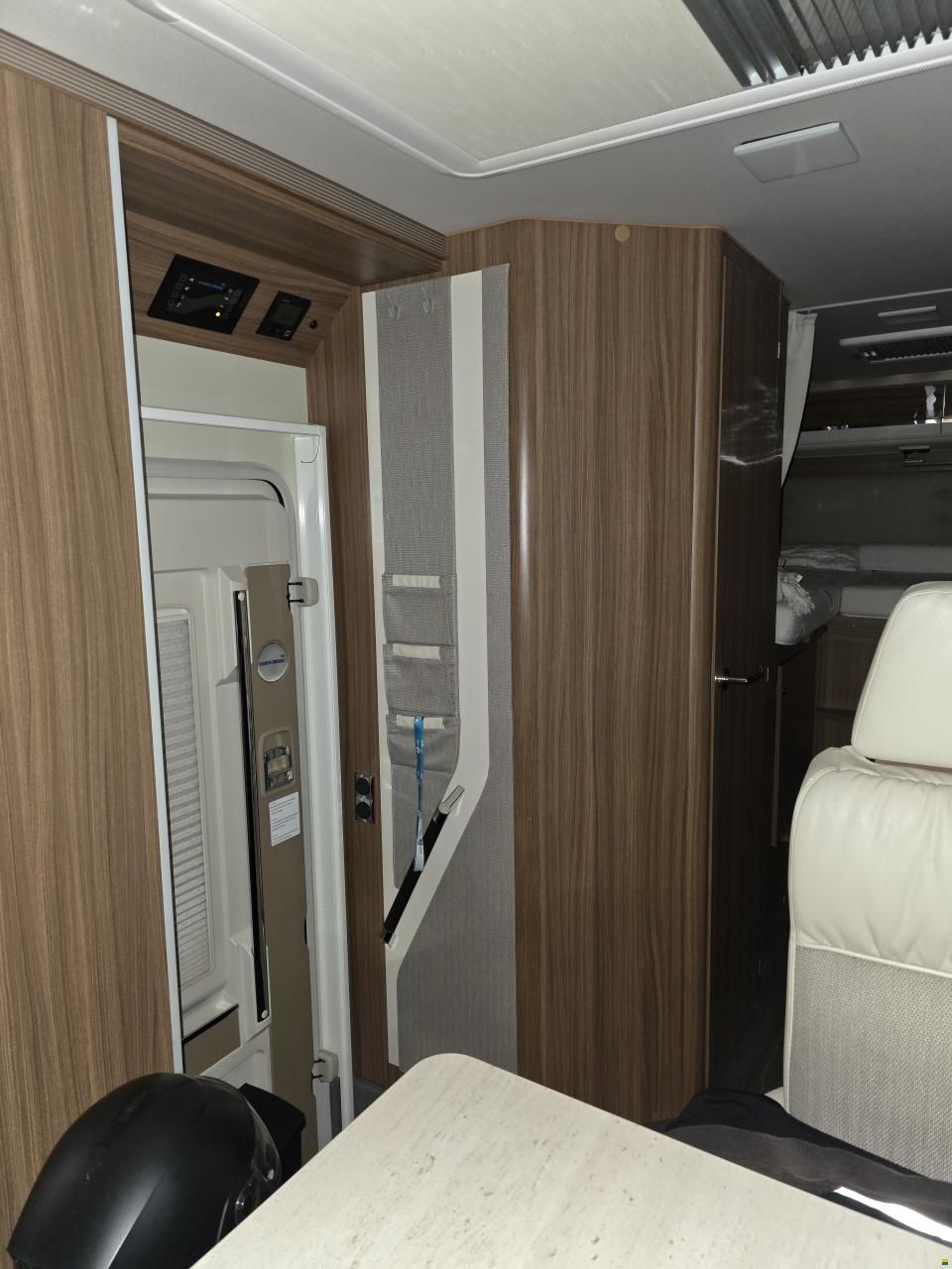 Eura Mobil Profila T 695 EB