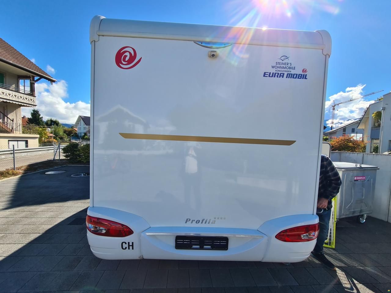 Eura Mobil Profila T 695 EB