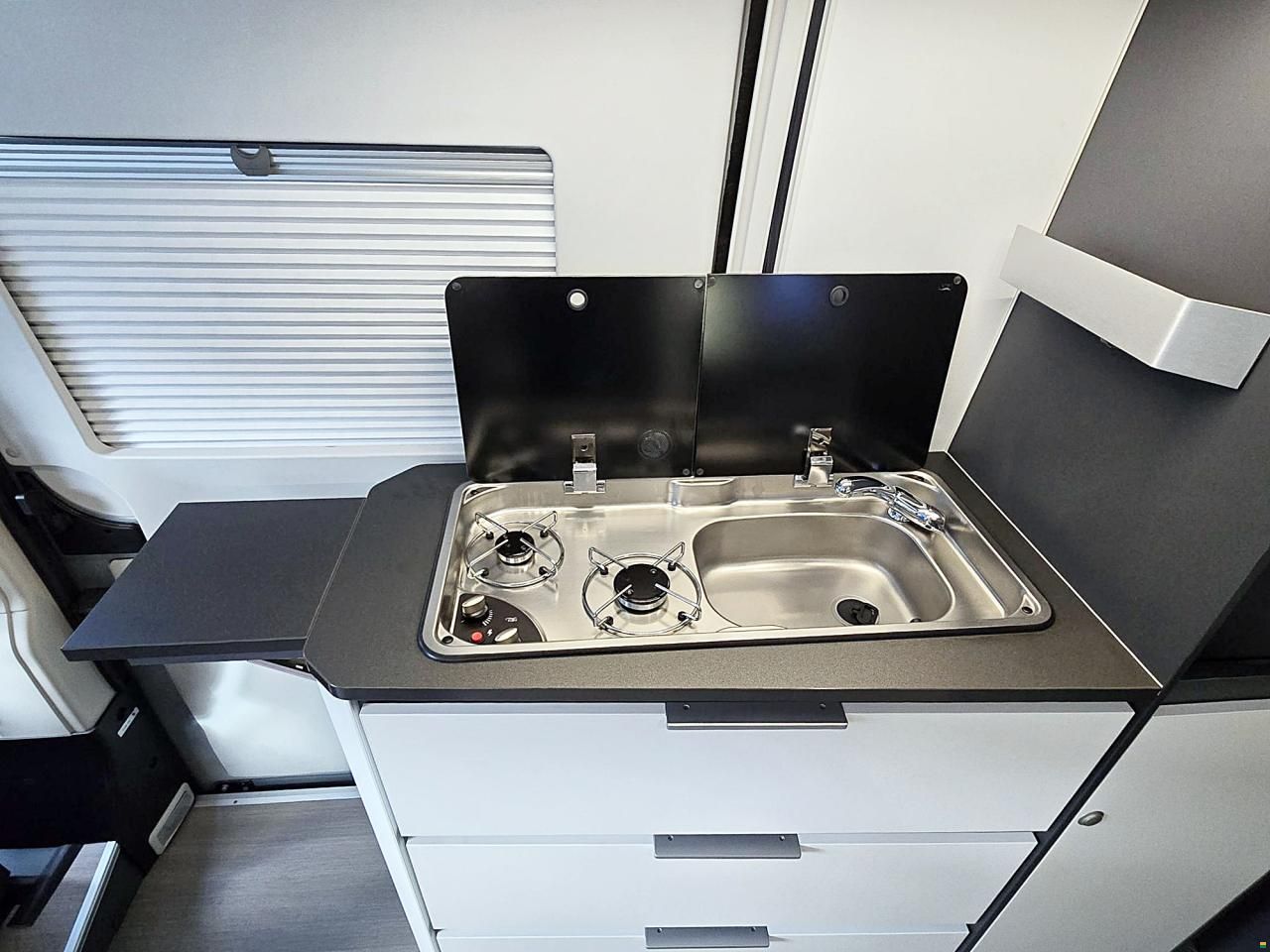 Adria TWIN 640 SGX SUPREME AUTOMAT 160MJ