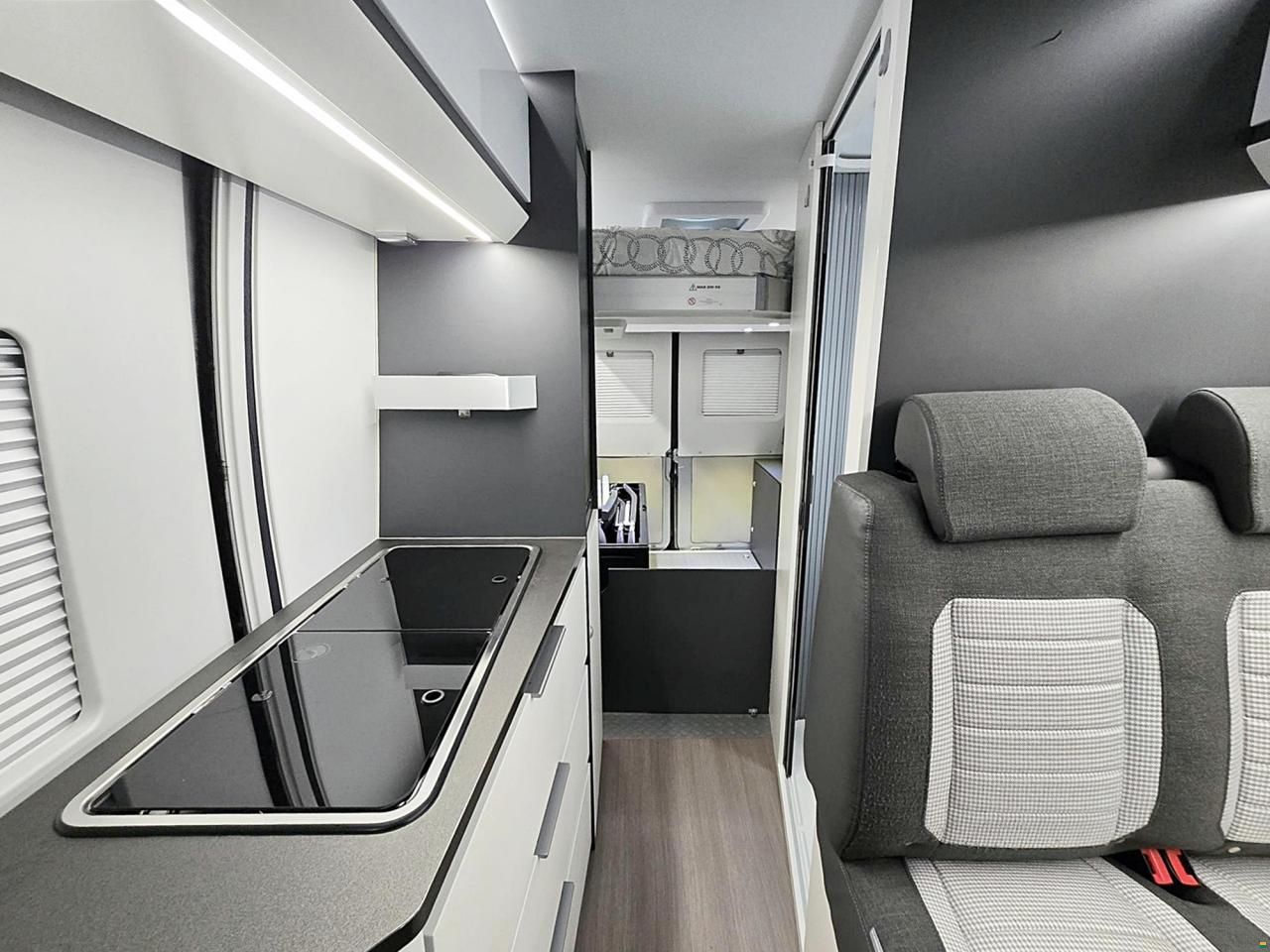 Adria TWIN 640 SGX SUPREME AUTOMAT 160MJ