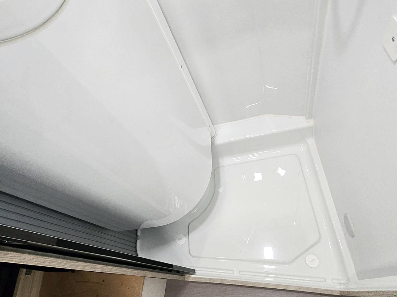 Adria TWIN 600 SPB PLUS AUTOMAT MAXI 160MJ