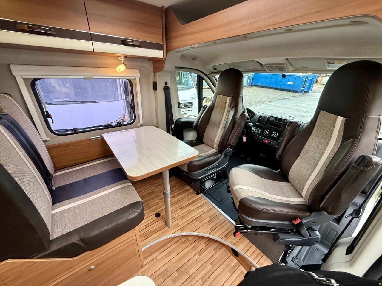 Weinsberg Camper - Freelife - 4 People