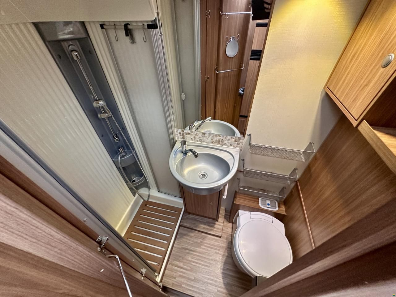 Carado A464 - Family Time