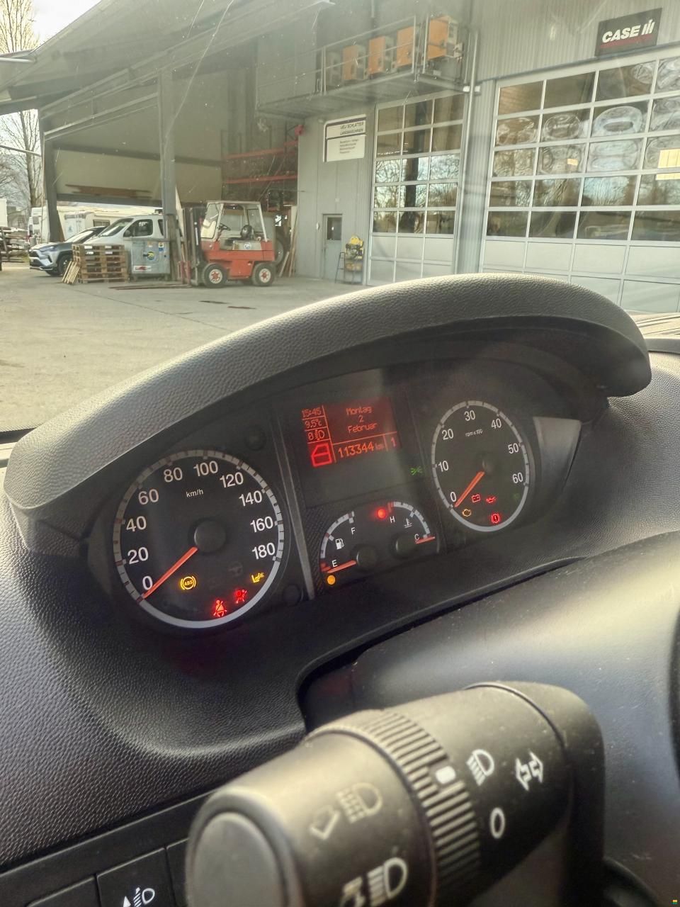 Sunlight T67 - Automatik - Hubbett