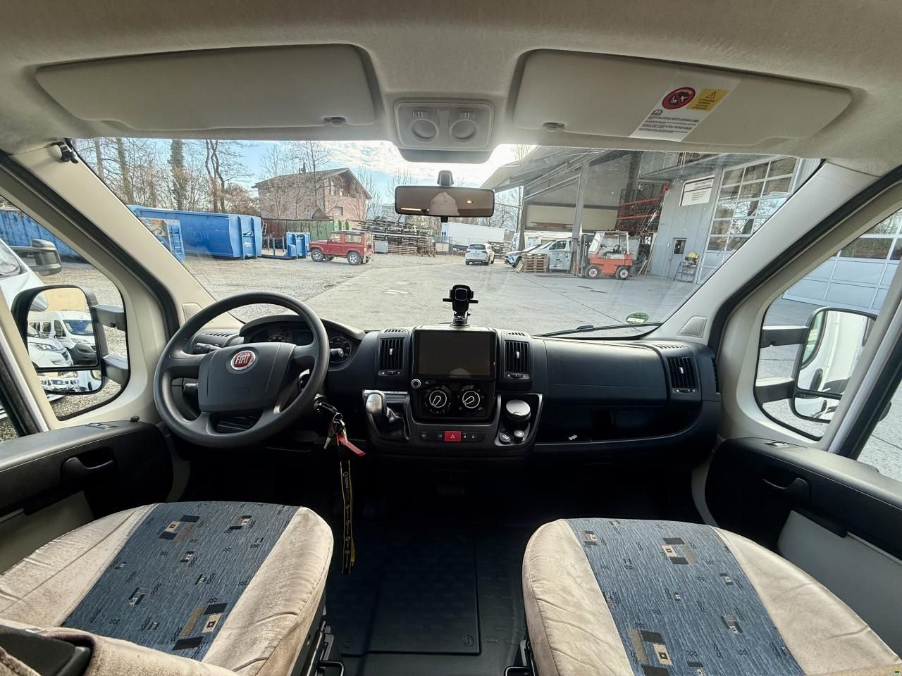 Sunlight T67 - Automatik - Hubbett