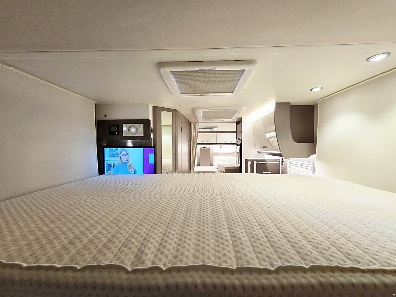 B&uuml;rstner LYSEO TD 690 G HARMONY LINE 2.2 HDI