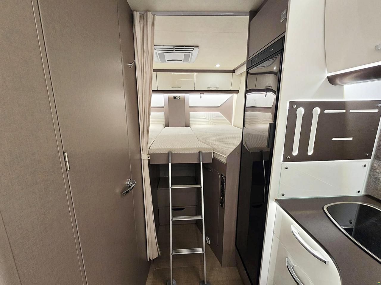 B&uuml;rstner LYSEO TD 690 G HARMONY LINE 2.2 HDI