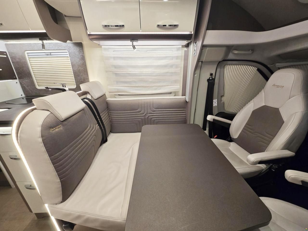 B&uuml;rstner LYSEO TD 690 G HARMONY LINE 2.2 HDI